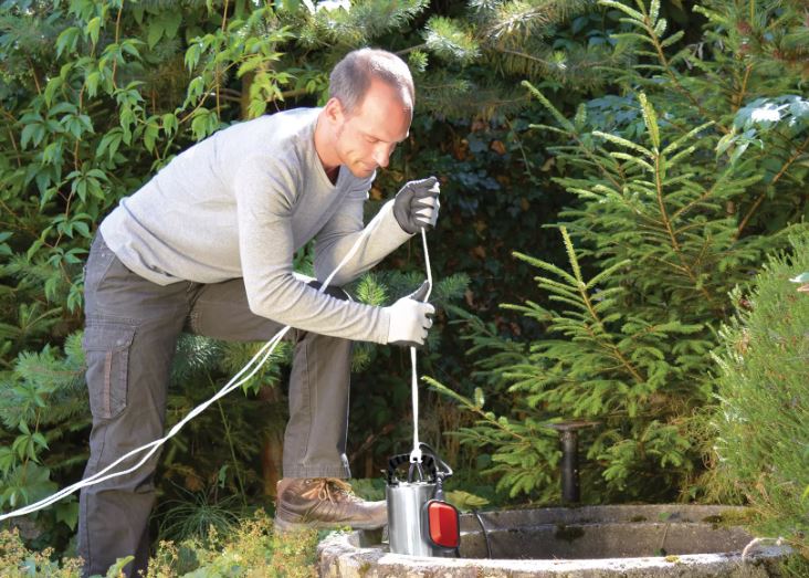 einhell-dirty-water-pump-1