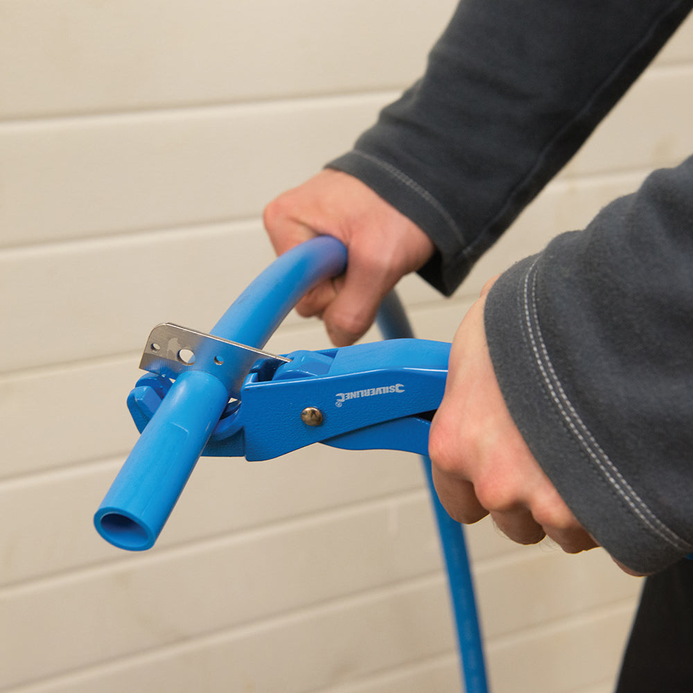 silverline_633767_plastic_hose_pipe_cutter_36mm