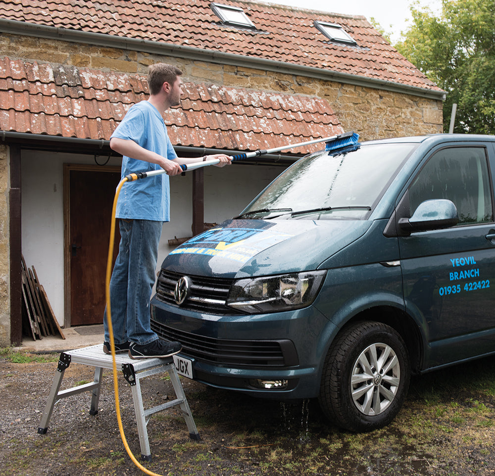 silverline_723890_telescopic_cleaning_brush_1_32_2_14m