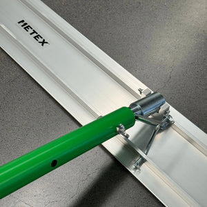 Metex Trade Value aluminium bull float kit with 1200mm blade and handles – view 4