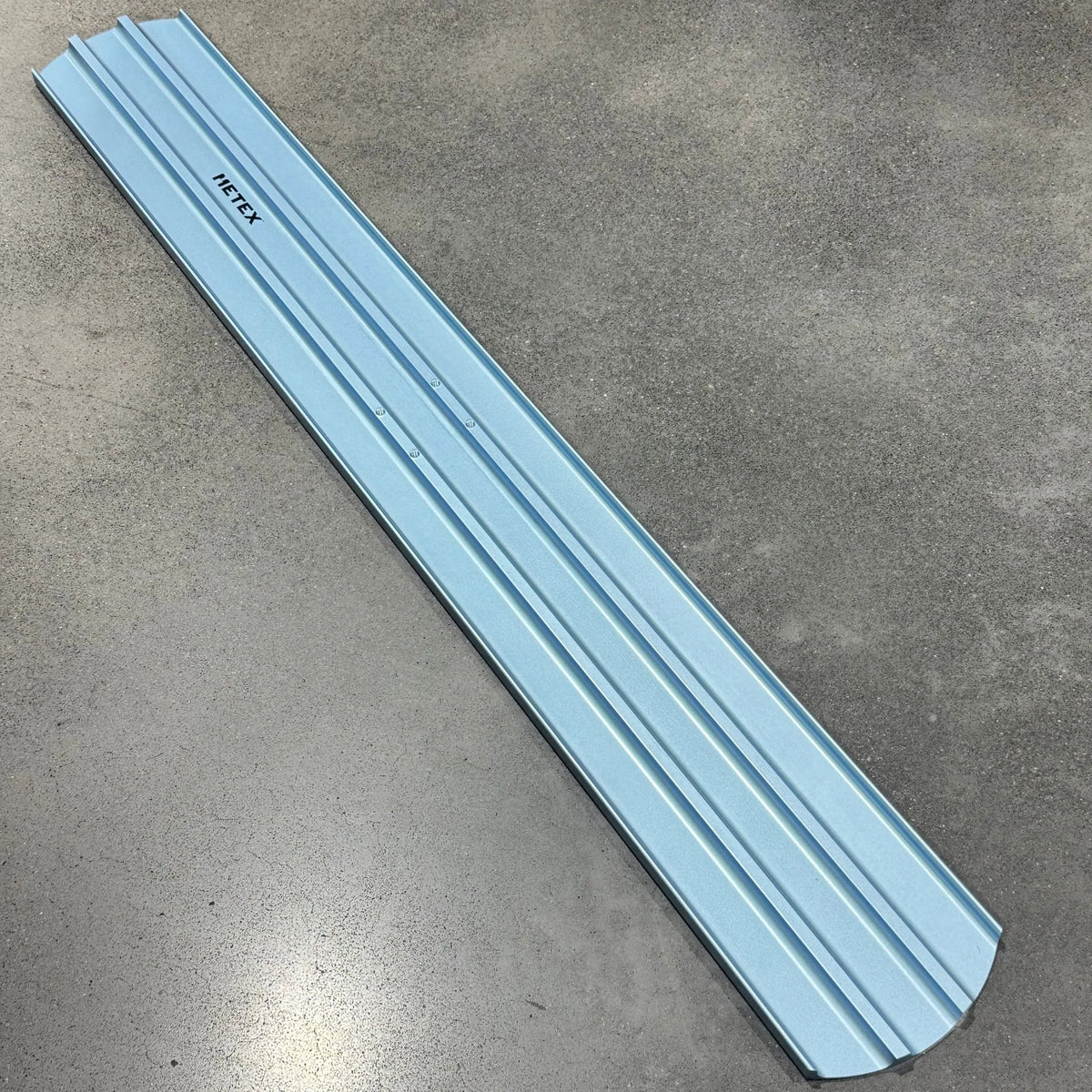 Metex 1500mm magnesium round-end bull float blade