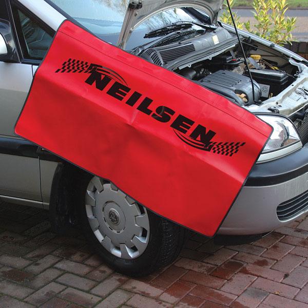 Neilsen CT1886 Magnetic Wing Cover - Red